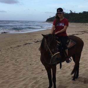 Meet your Posher, Lola